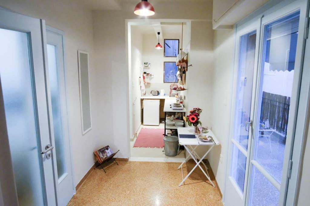 The Captains Flat On The Roof Афины Экстерьер фото